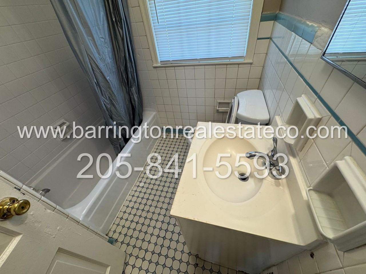 915 6th St W - Photo 6 of 6