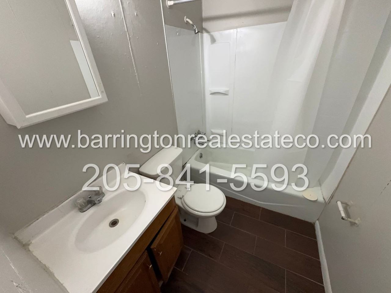 1116 Hall St #G - Photo 2 of 5