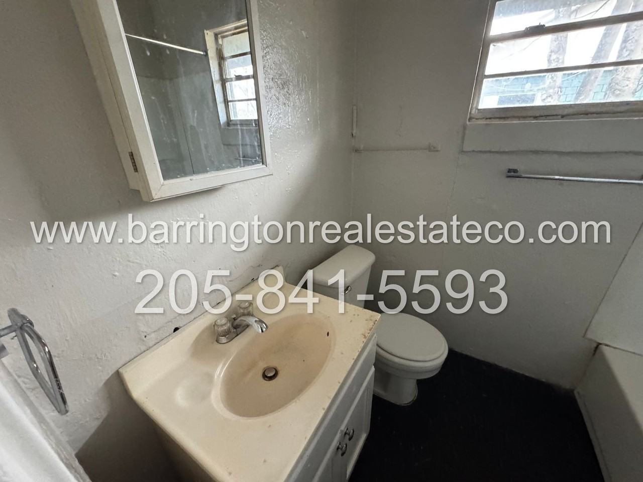 341 Iota Ave S #A - Photo 5 of 6