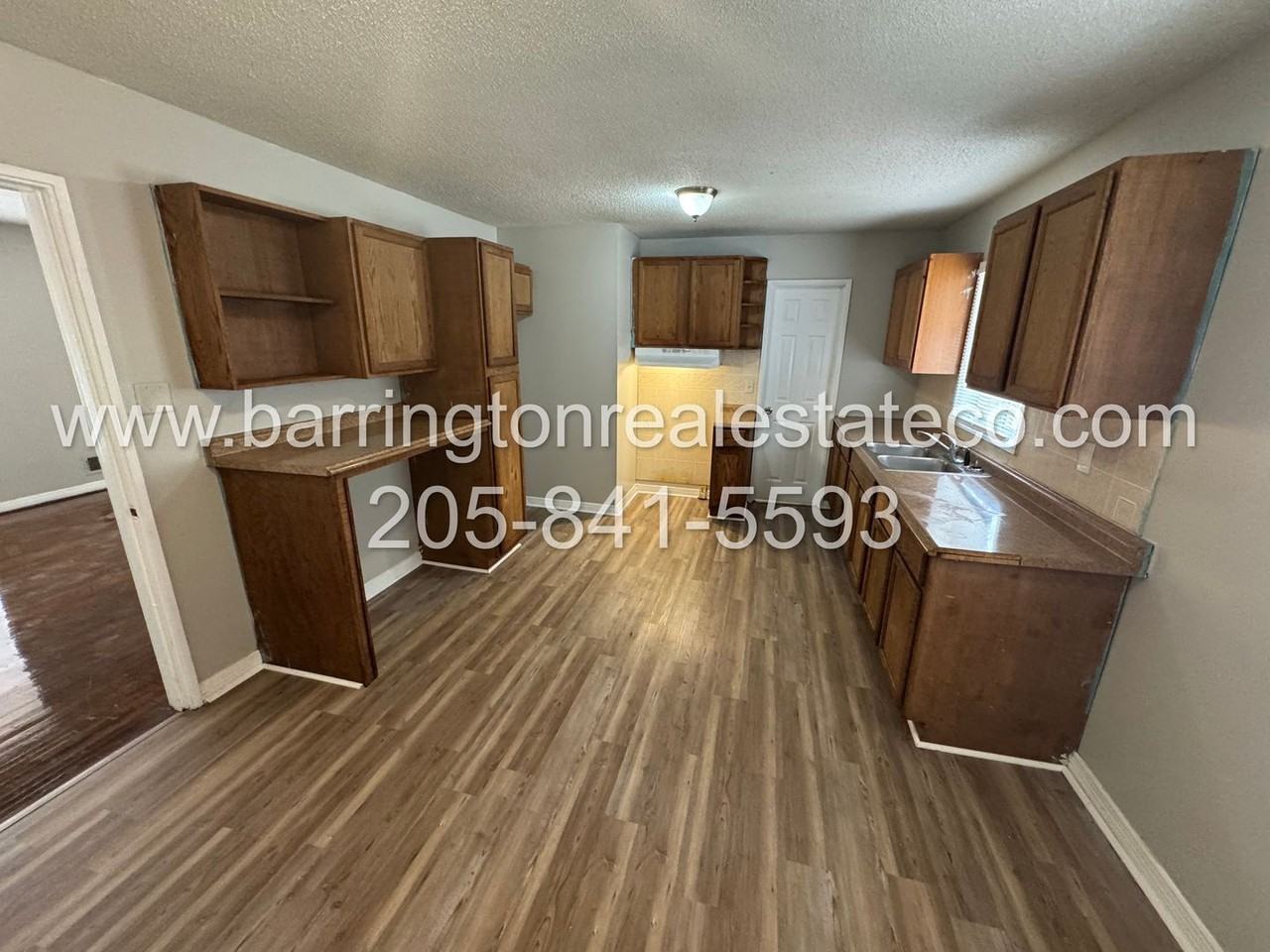 216 Sanford Dr - Photo 3 of 7