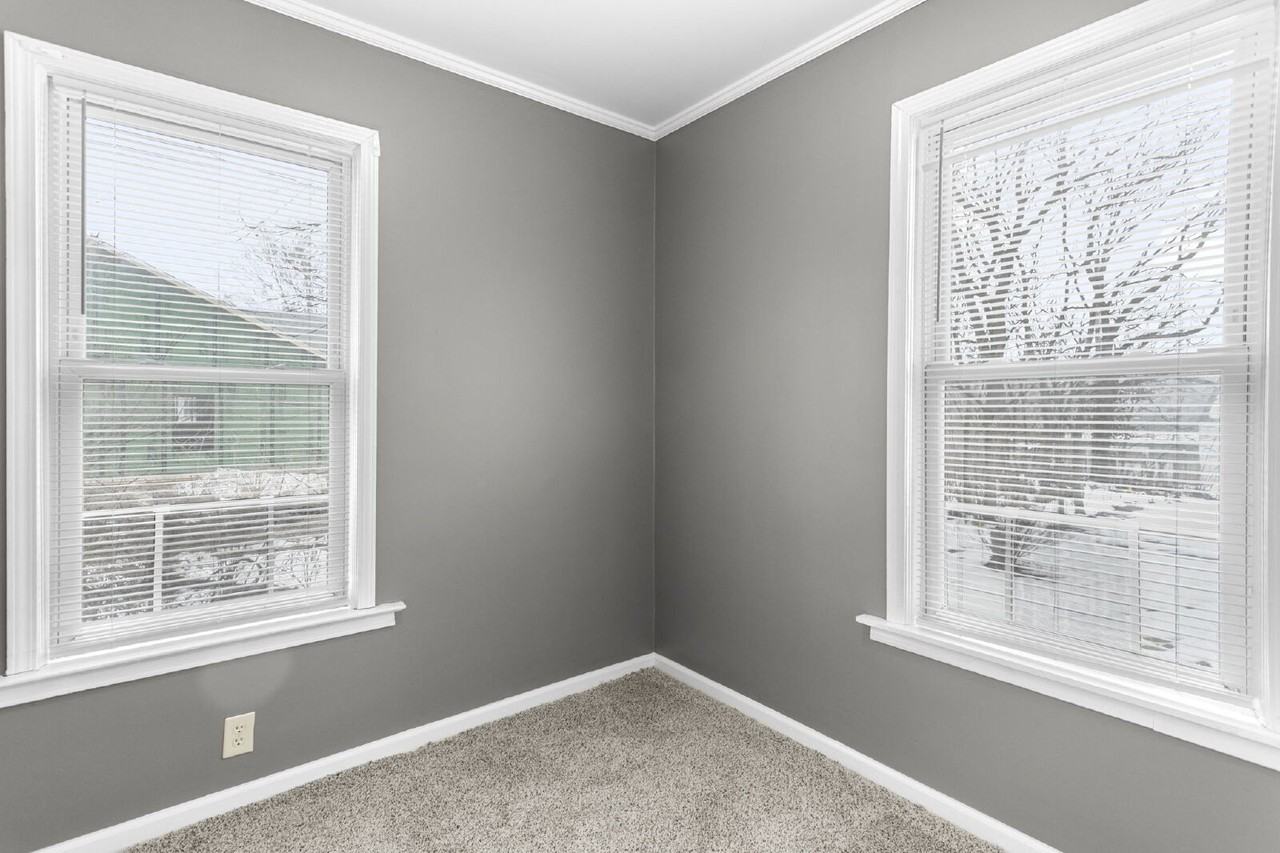 1308 Kinyon St #1 - Photo 4 of 12