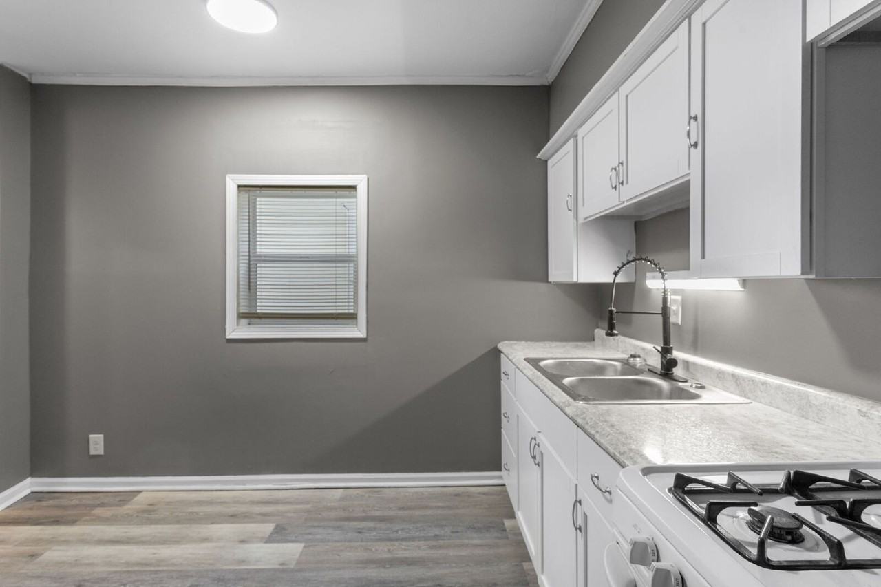 1308 Kinyon St #1 - Photo 6 of 12