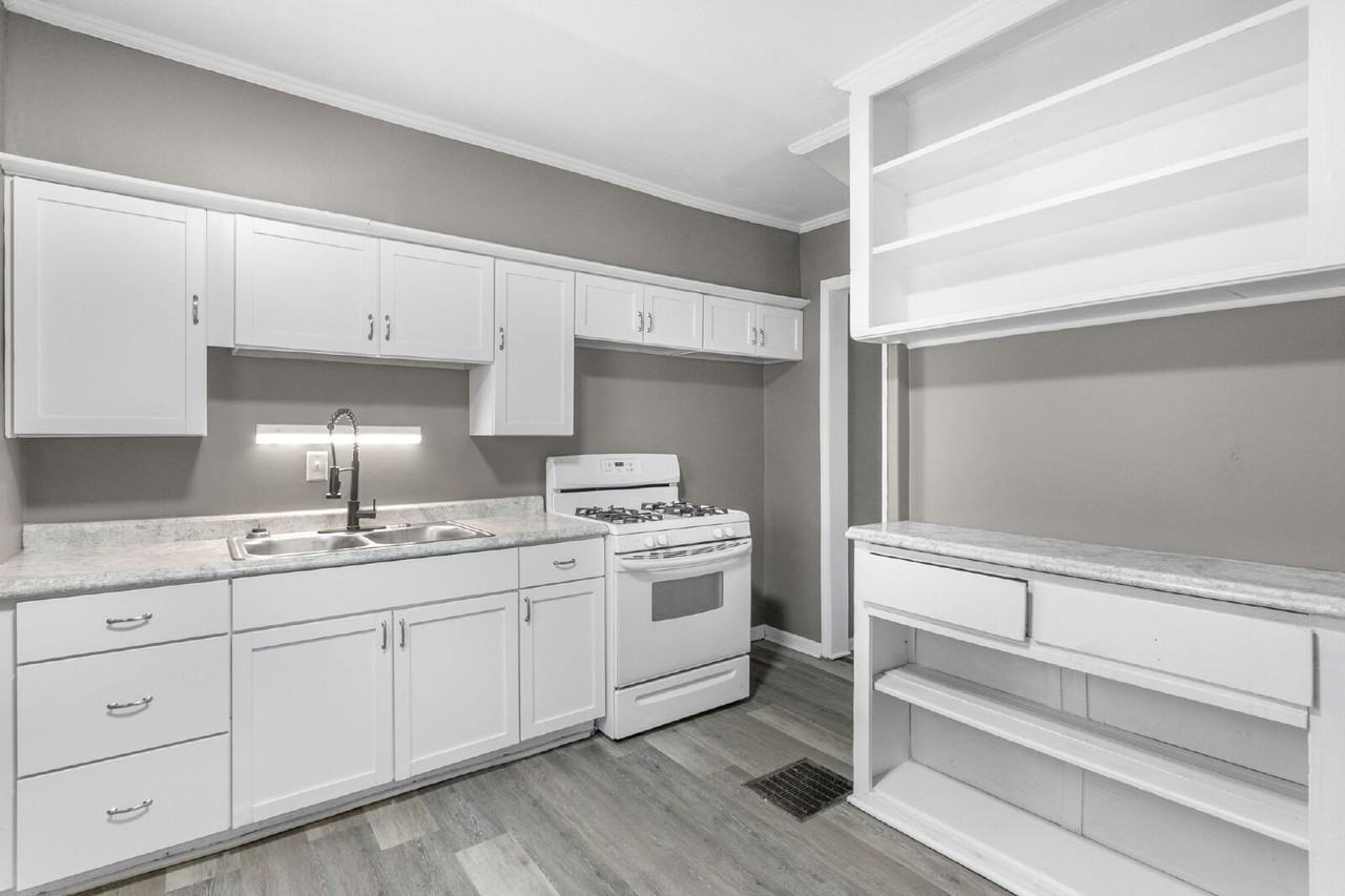 1308 Kinyon St #1 - Photo 7 of 12