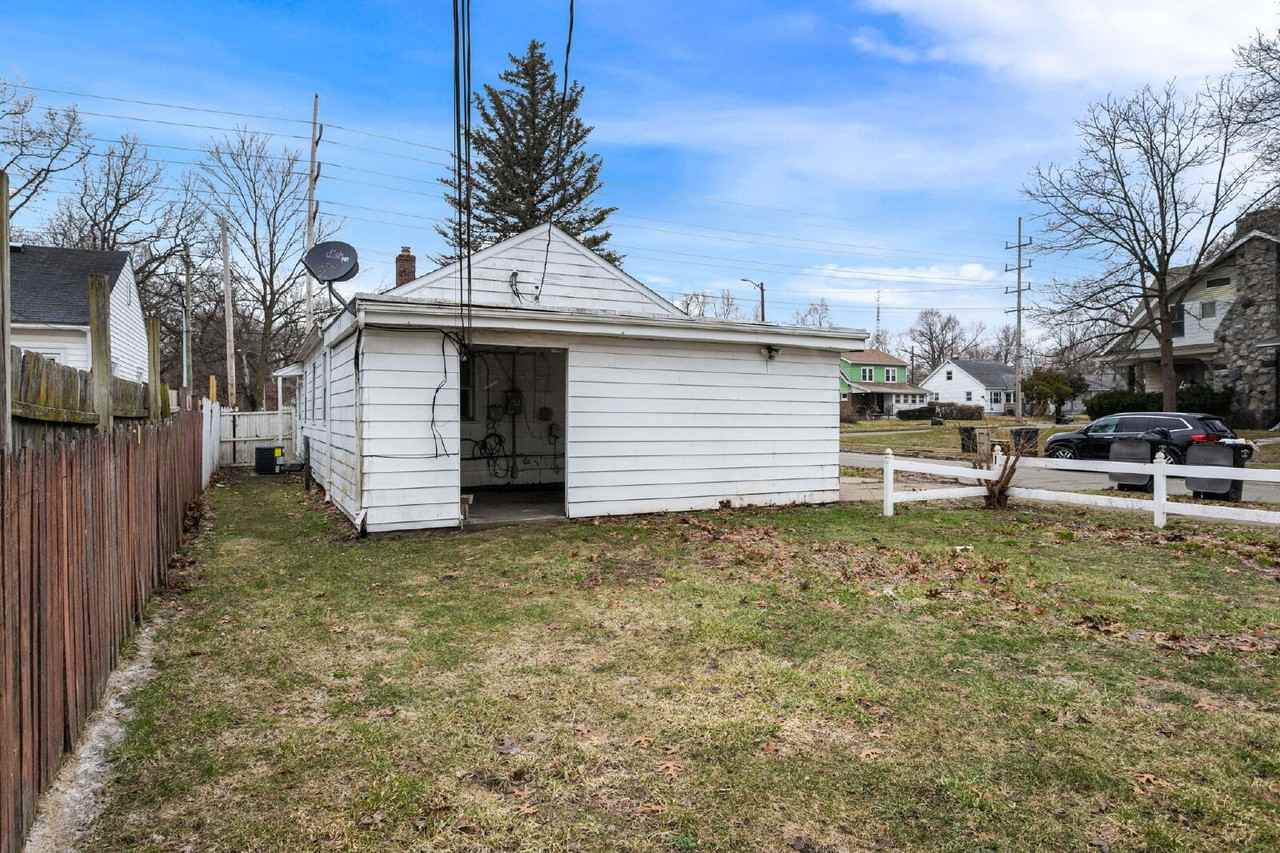 1404 Wilber St - Photo 3 of 19