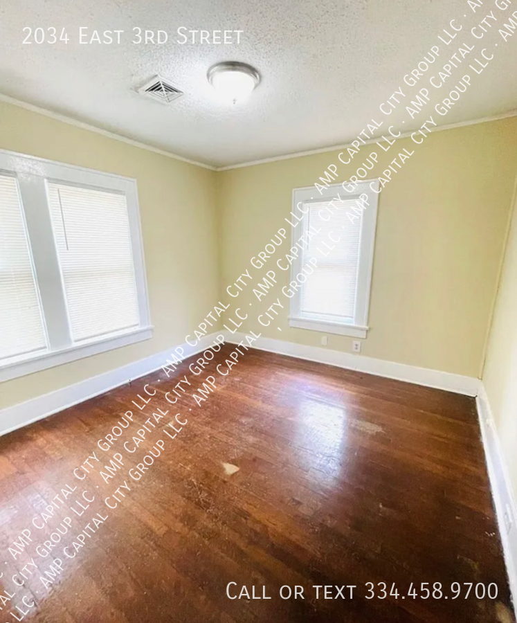 2034 E 3rd St - Photo 4 of 10