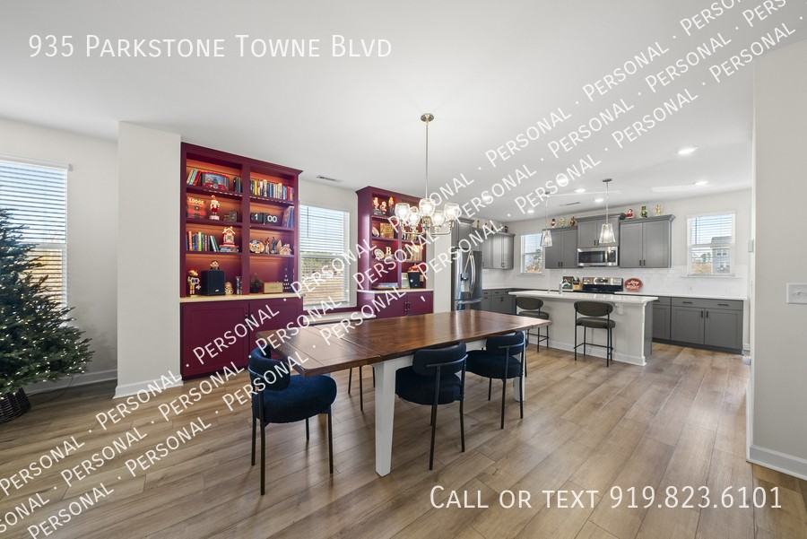 935 Parkstone Towne Blvd - Photo 3 of 39