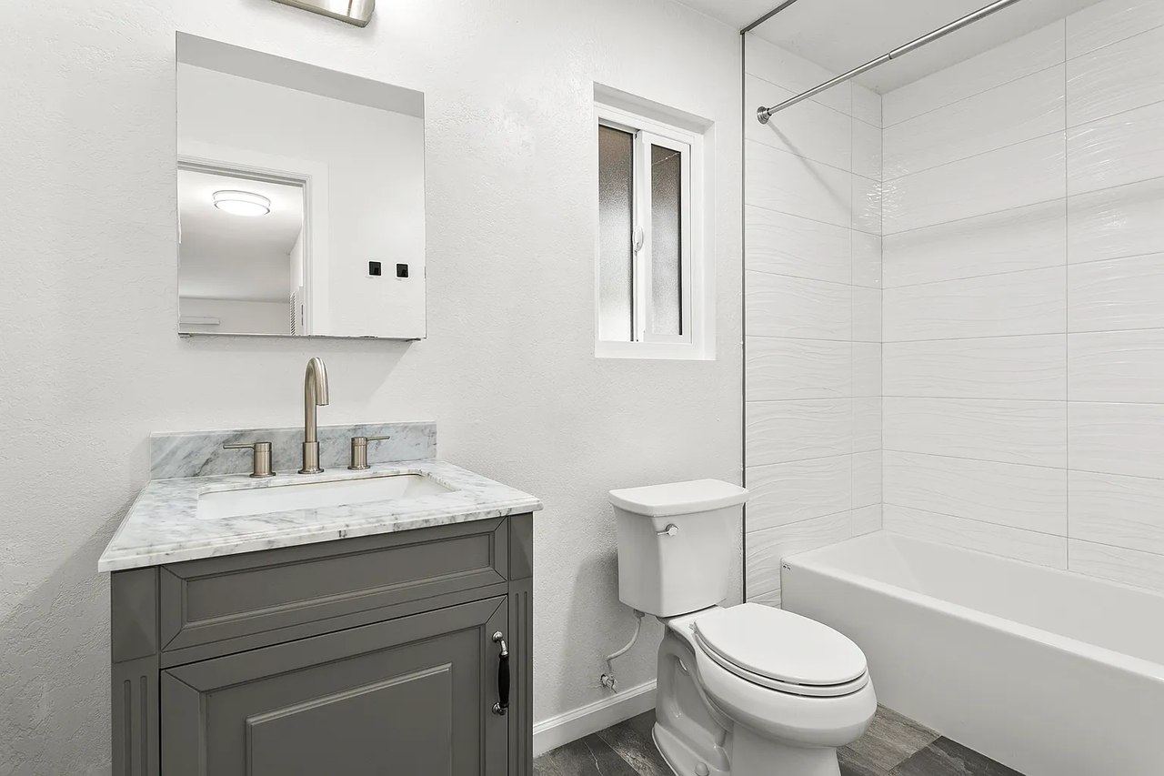 1704 California St #5 - Photo 6 of 8