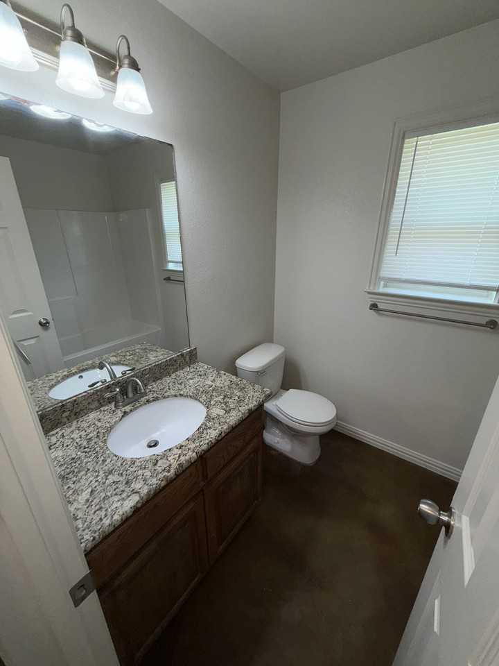 602 East Young Avenue #A - Photo 7 of 18