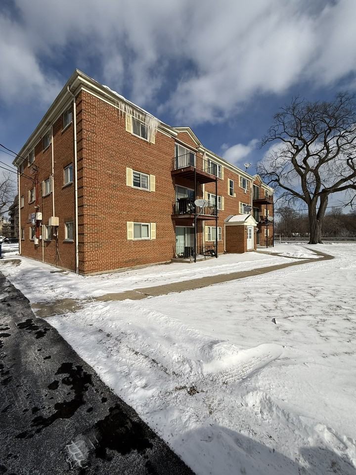 Oakwood Ave & S River Rd - Photo 2 of 20