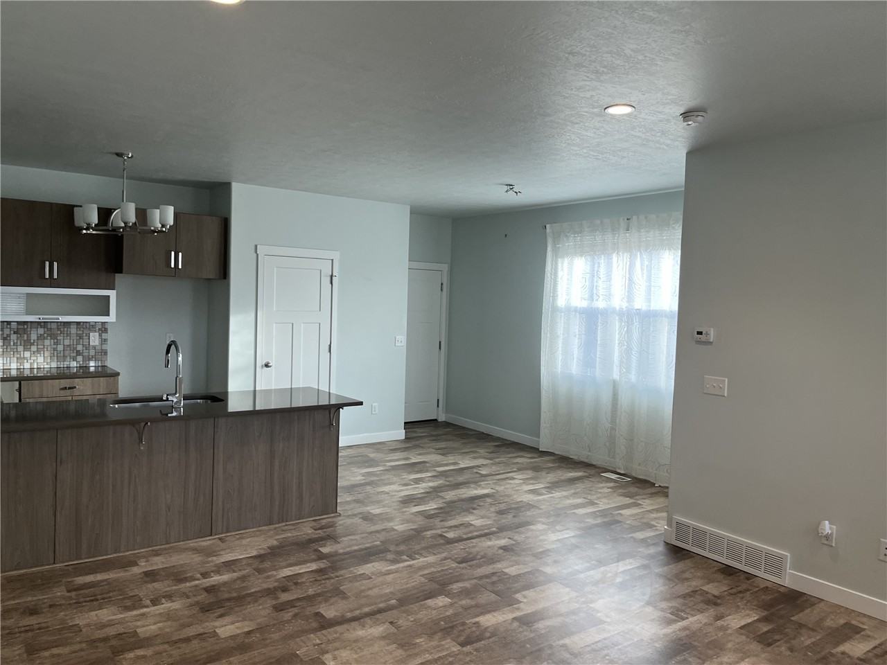 14940 S Emerald Pools Ln - Photo 5 of 19