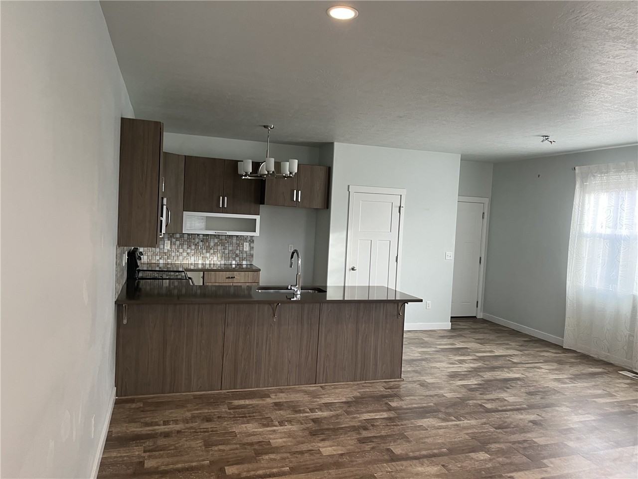 14940 S Emerald Pools Ln - Photo 6 of 19