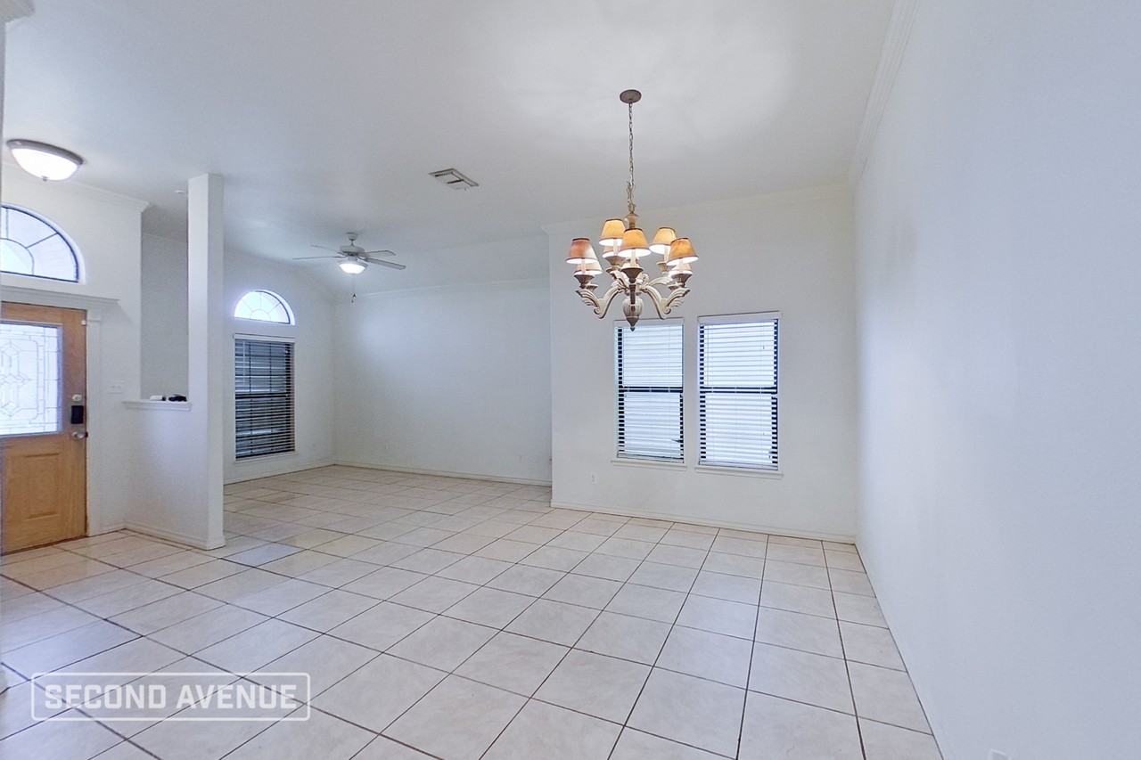 6821 Windfilled Cir - Photo 4 of 16