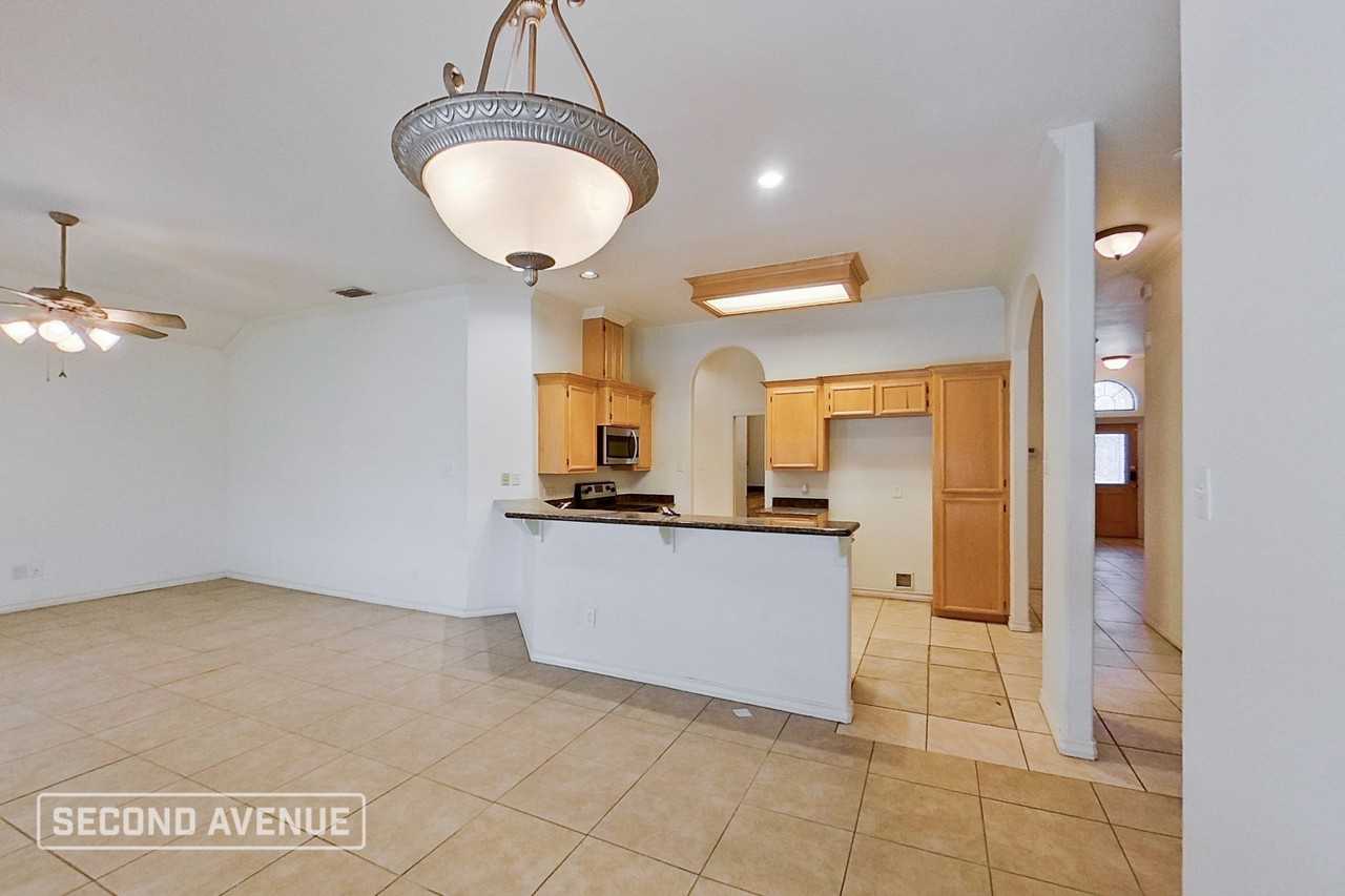 6821 Windfilled Cir - Photo 6 of 16