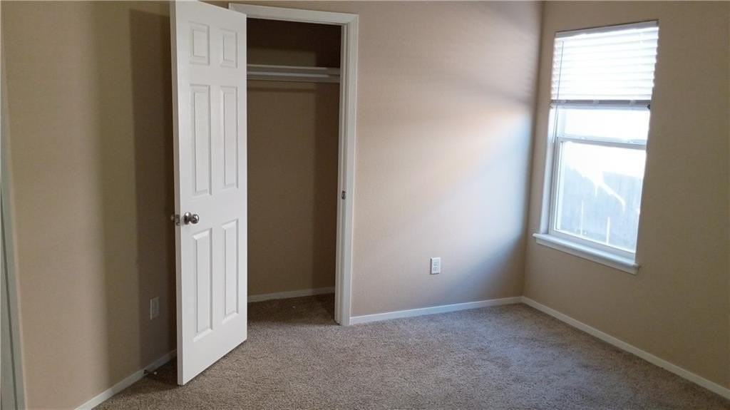 905 Sw Loudon Dr - Photo 4 of 30