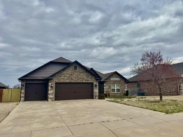 209 Pebble Beach Dr - Photo 3 of 31