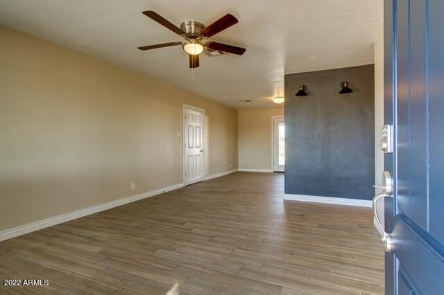 1324 W 11th St - Photo 3 of 22