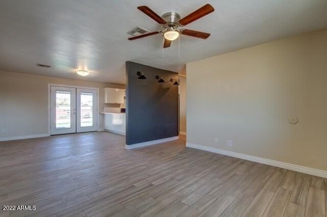 1324 W 11th St - Photo 4 of 22