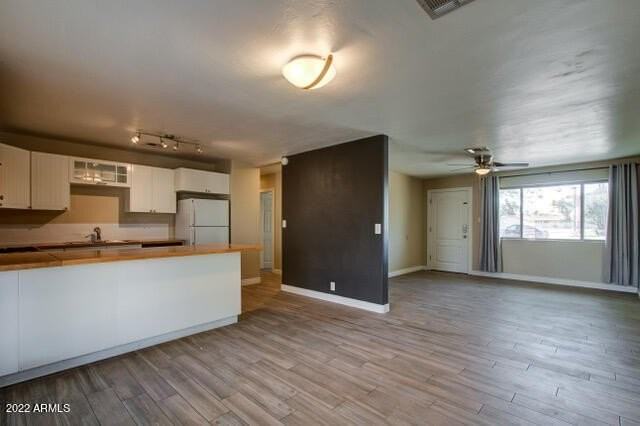 1324 W 11th St - Photo 7 of 22