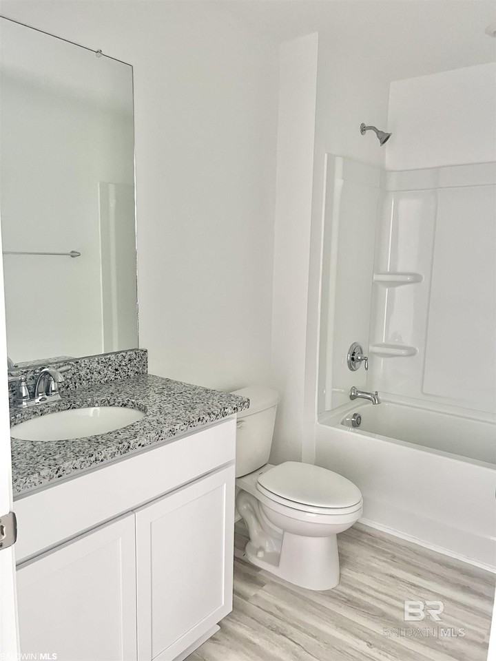 436 Winters Ave - Photo 5 of 21