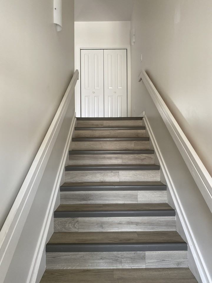 1060 Chevrier Boulevard - Photo 2 of 16