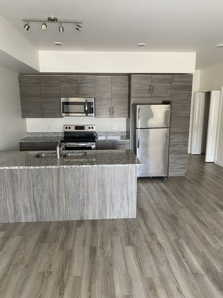 1060 Chevrier Boulevard - Photo 5 of 16