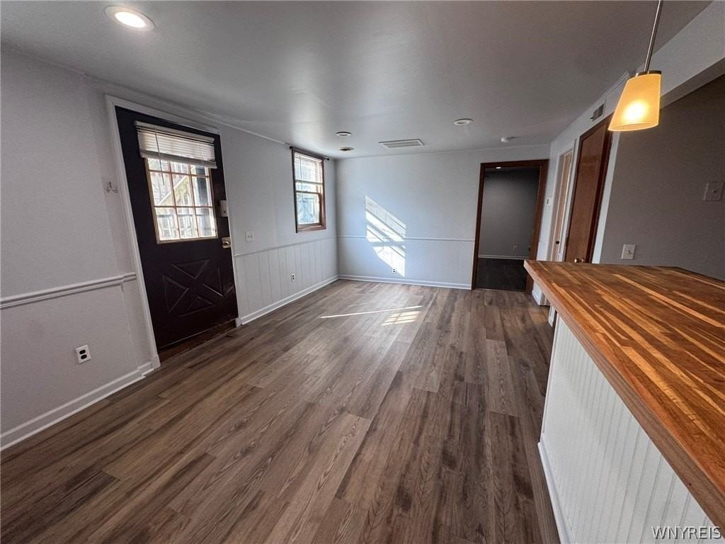 10761 Main St Apt 5 - Photo 7 of 20