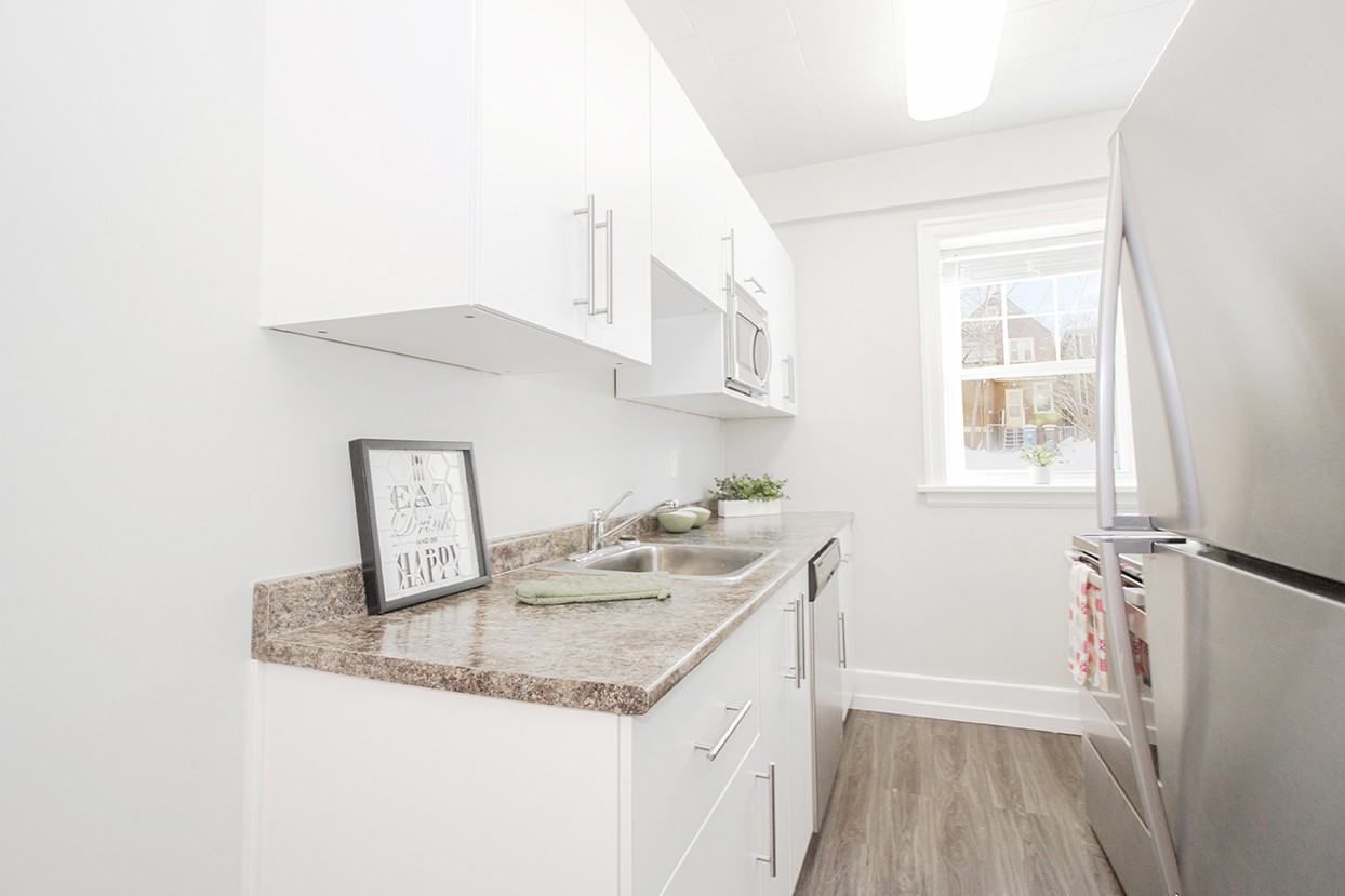 129 Lenore Street - Photo 2 of 17