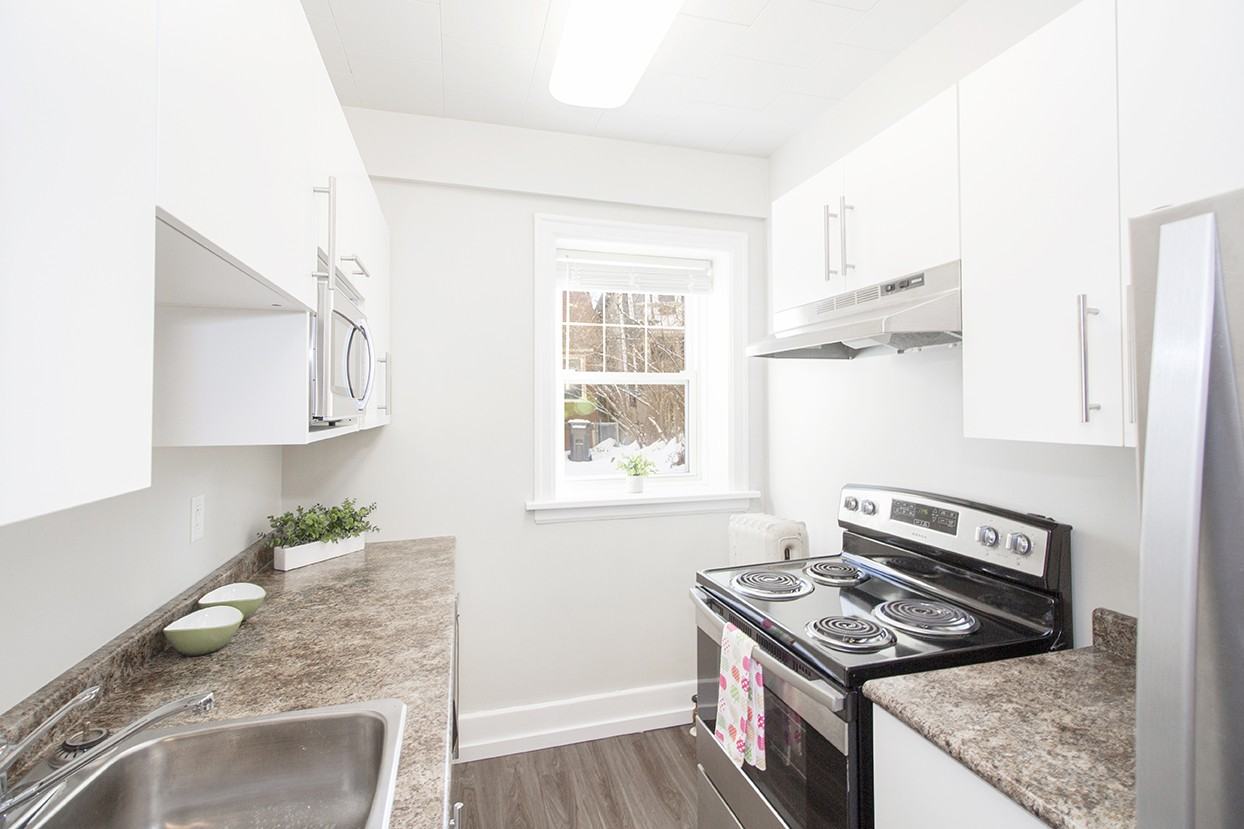 129 Lenore Street - Photo 3 of 17