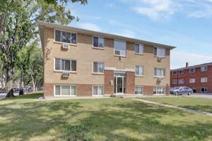 featured image of 2834 Parliament Ave