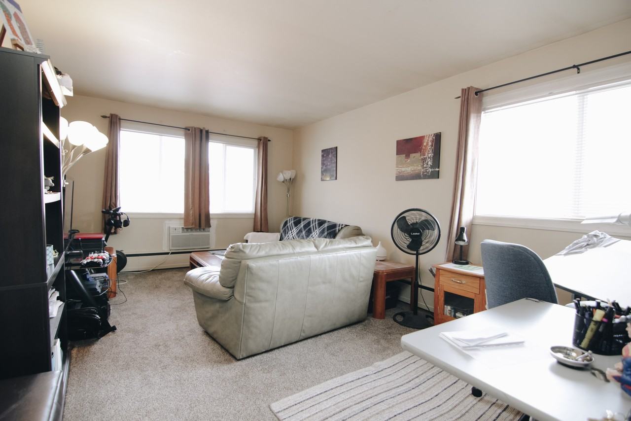 2834 Parliament Ave - Photo 7 of 13
