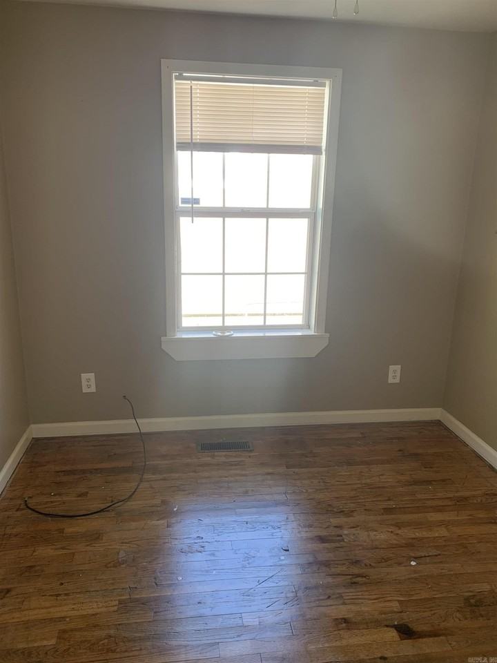 222 Curtis Sykes Dr - Photo 3 of 6