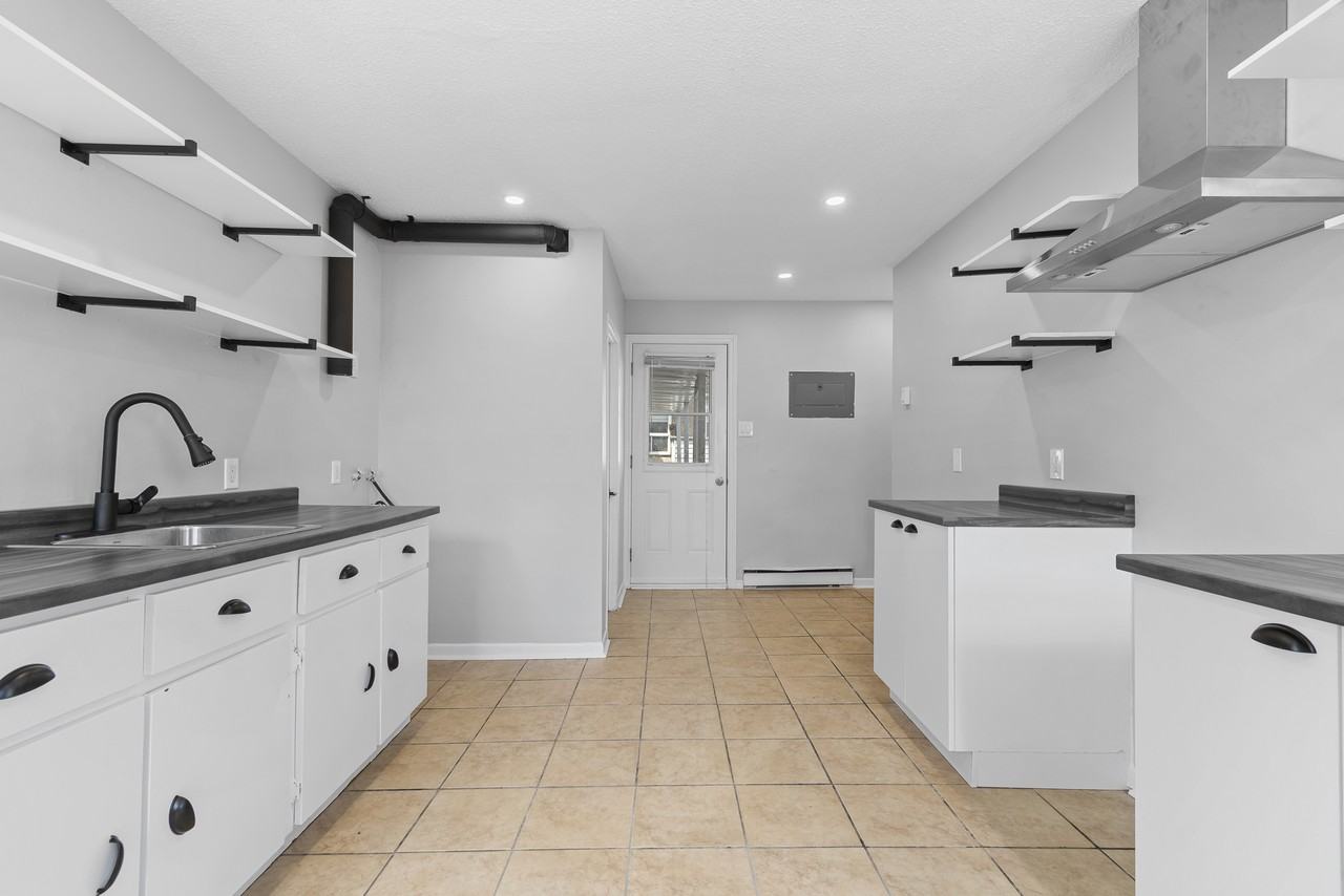 112 Garneau - A - Photo 5 of 14