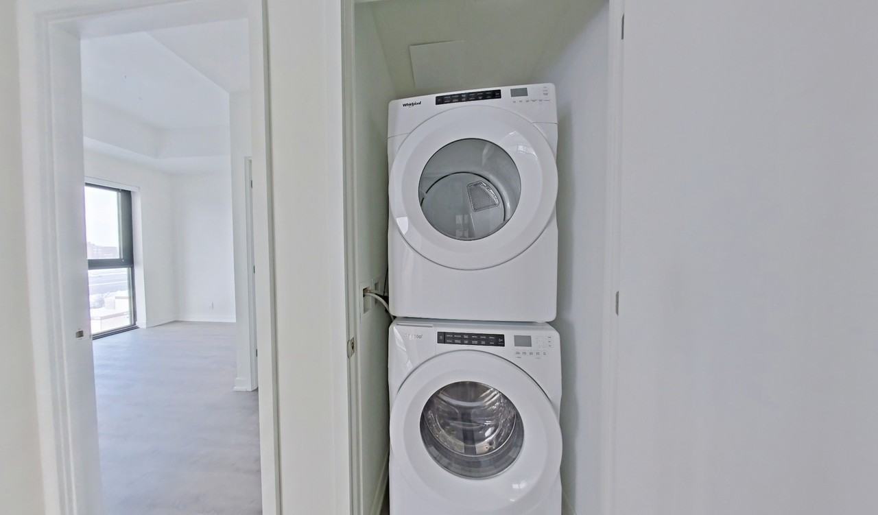 West Square Cityview - Photo 5 of 46