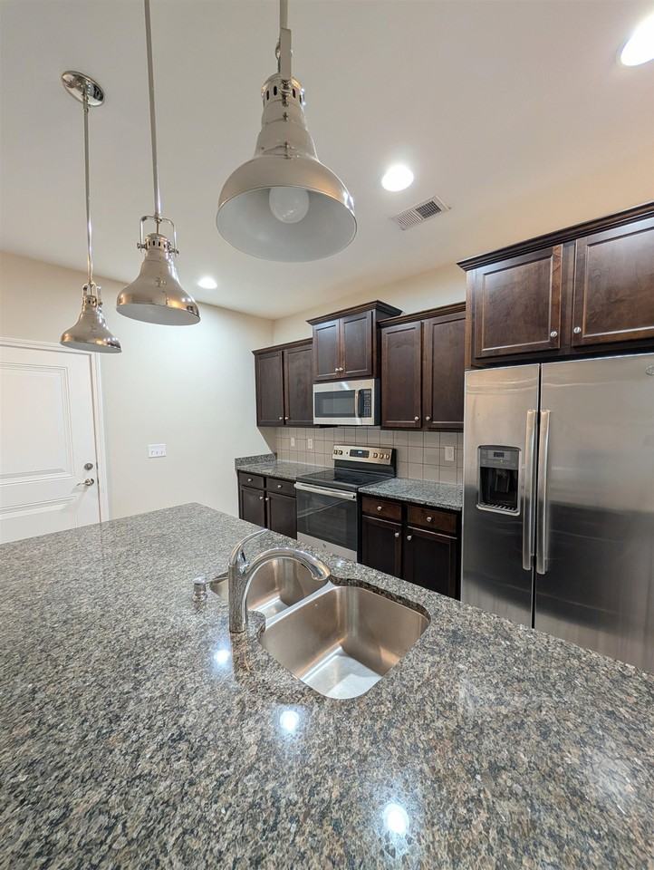 129 Goldenrod Cir - Photo 7 of 34