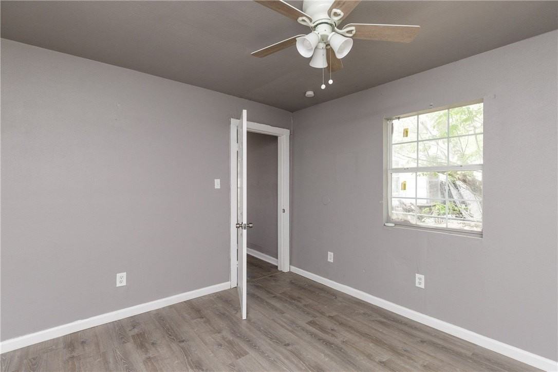 620 Eleanor St - Photo 6 of 25