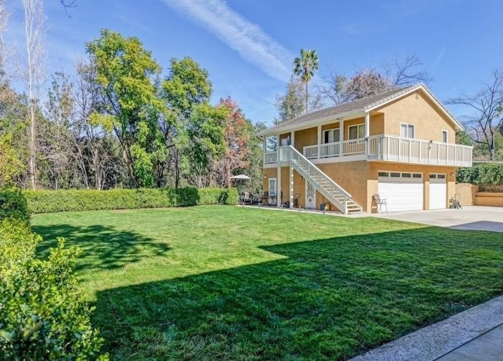 1377 Knoll Rd - Photo 2 of 10