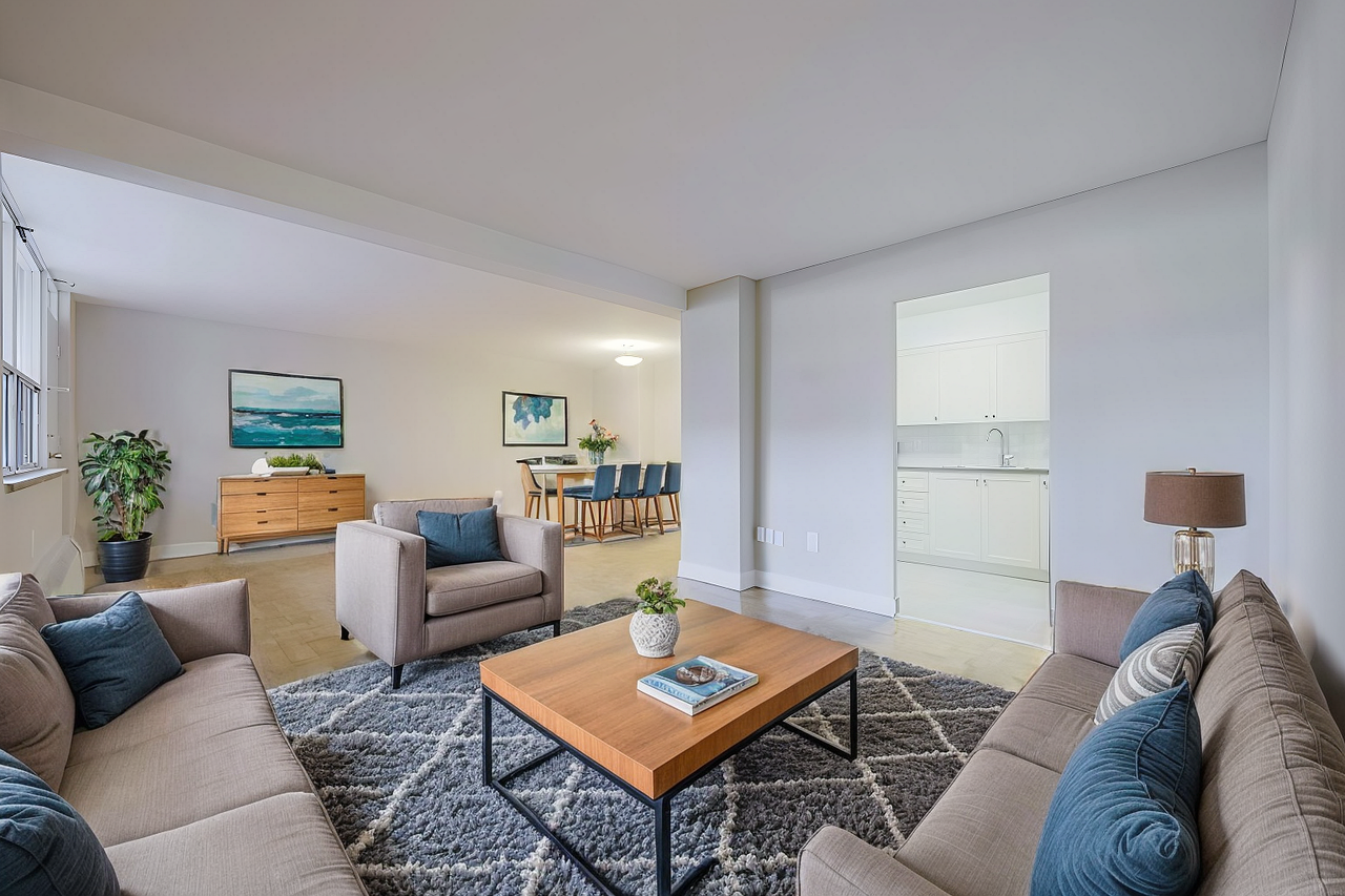 Royal Court - Photo 2 of 20