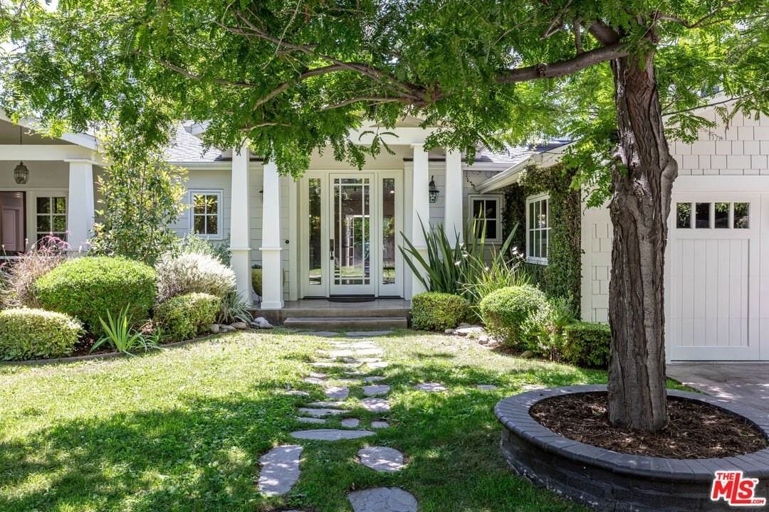 4537 Agnes Ave - Photo 3 of 43