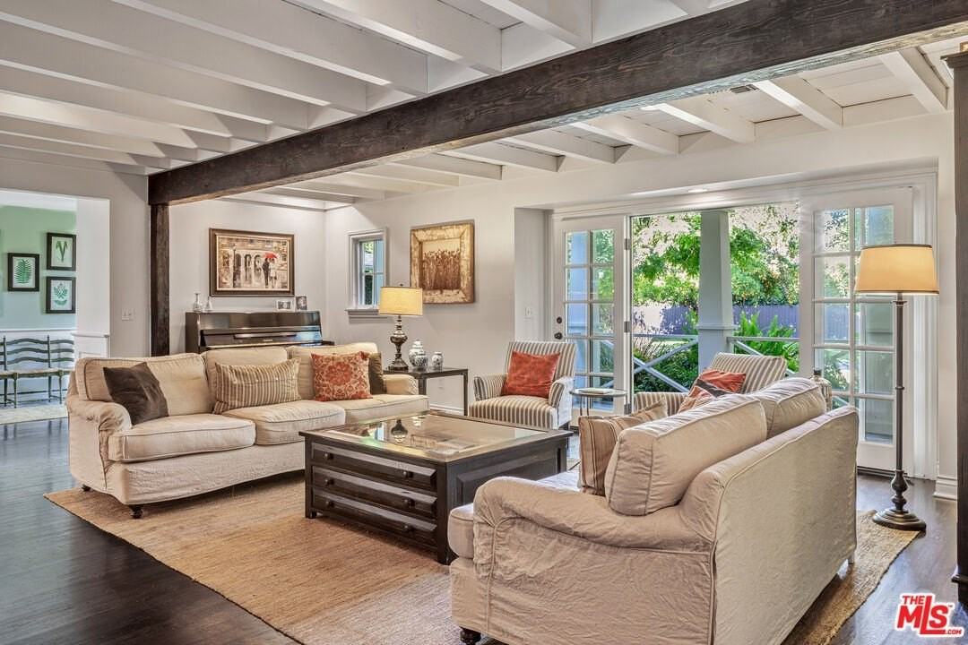 4537 Agnes Ave - Photo 5 of 43