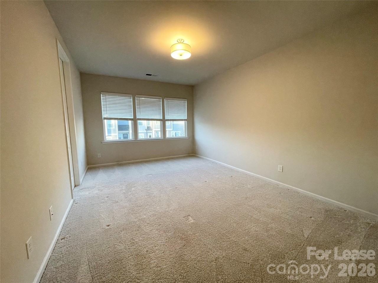 135 Berkeley Ave - Photo 6 of 13