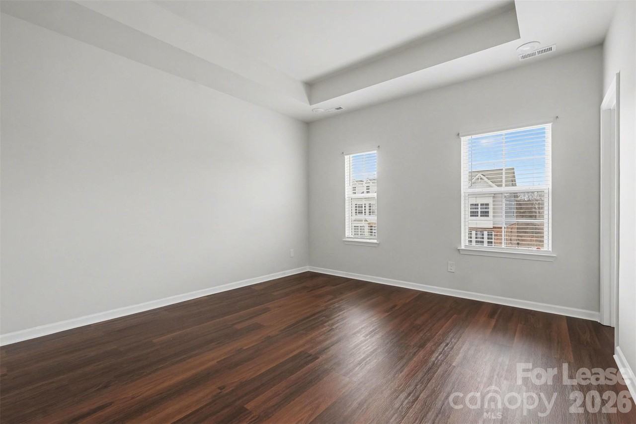 10016 Hemingway Pl - Photo 7 of 21