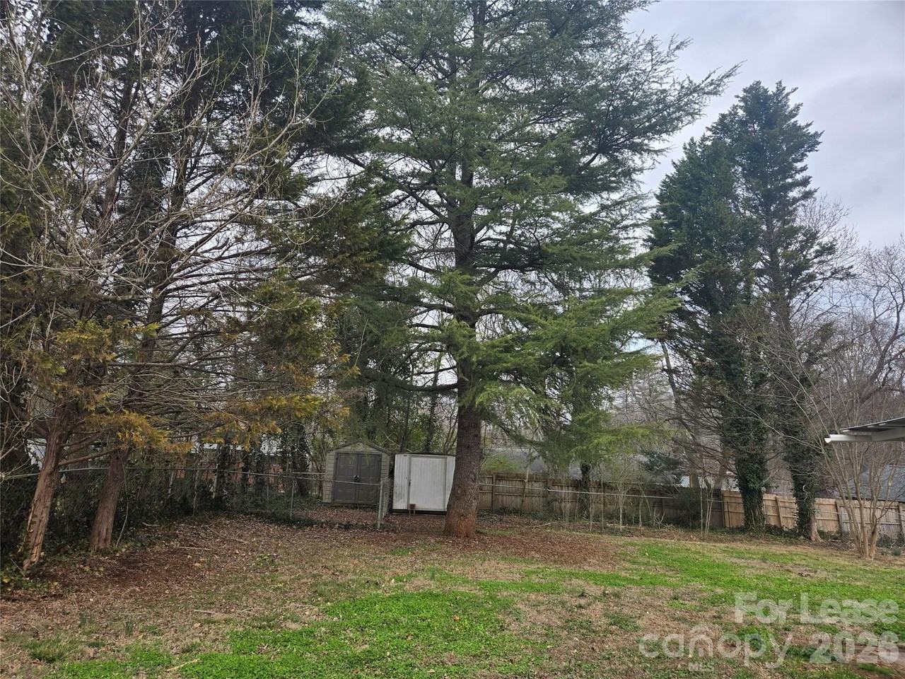 158 Crestview St - Photo 4 of 15