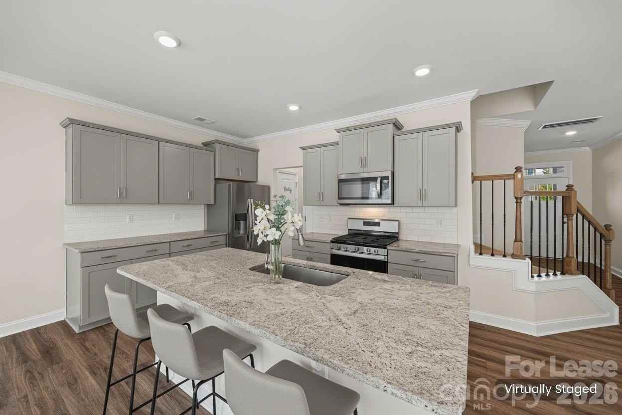 1018 Chicory Trce - Photo 4 of 40