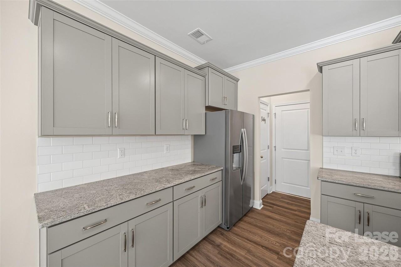 1018 Chicory Trce - Photo 7 of 40