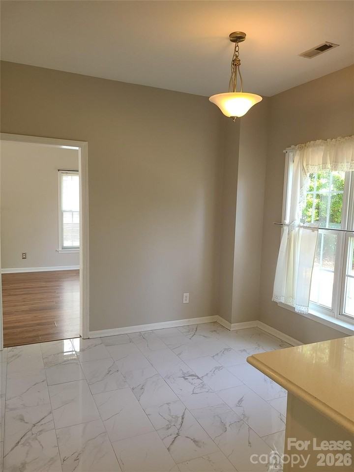 9509 Mitchell Glen Dr - Photo 5 of 23