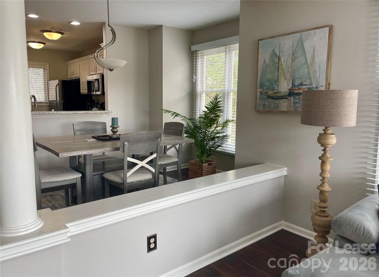 639 Portside Dr - Photo 7 of 32