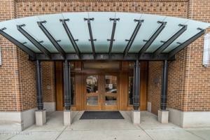 featured image of 37 Henry St Apt 401