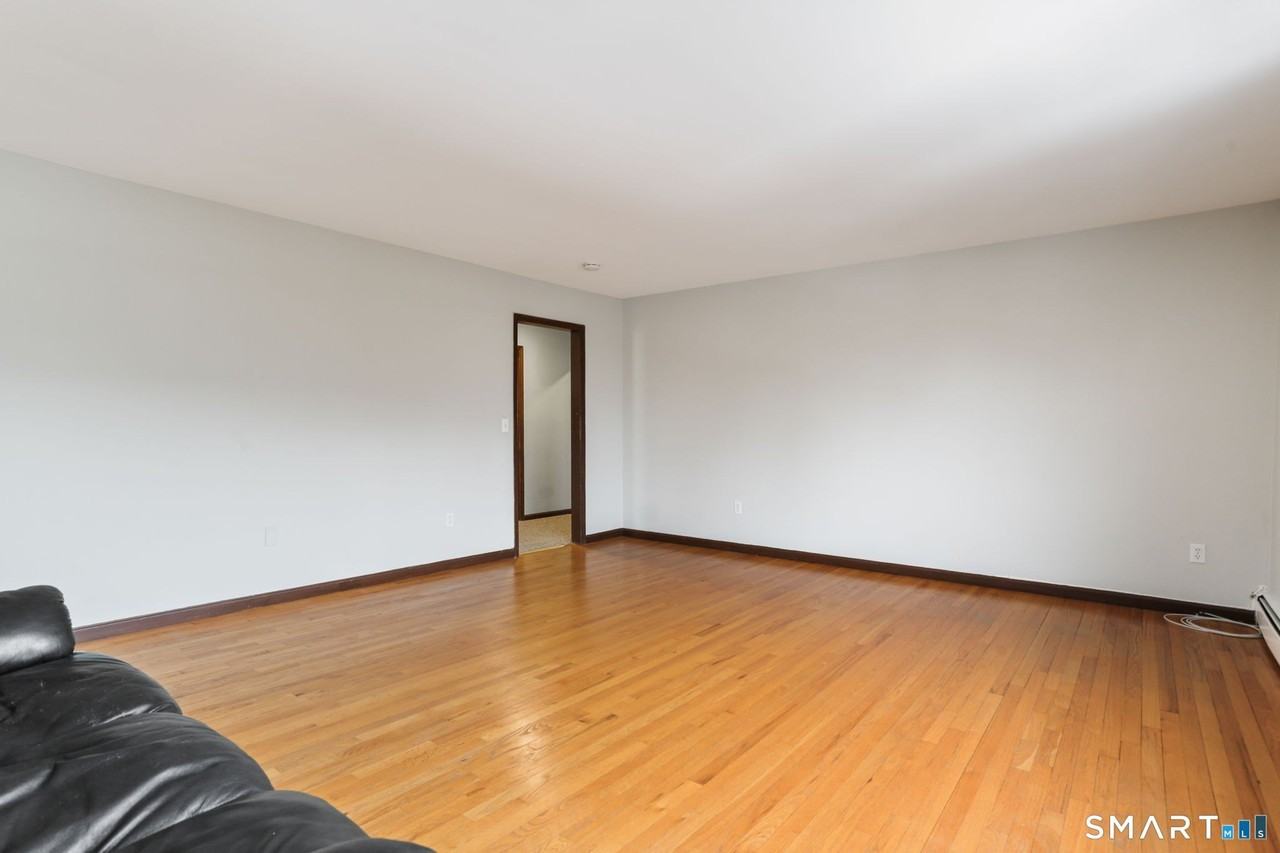 86 Harbor Dr - Photo 6 of 30