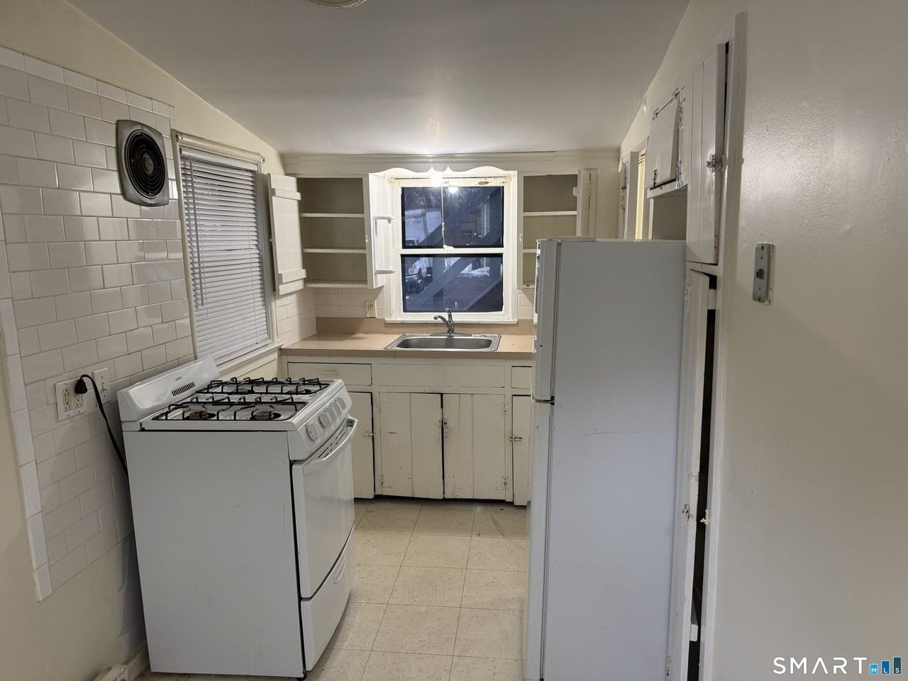 53 Glenwood Ave Apt 3 - Photo 7 of 10