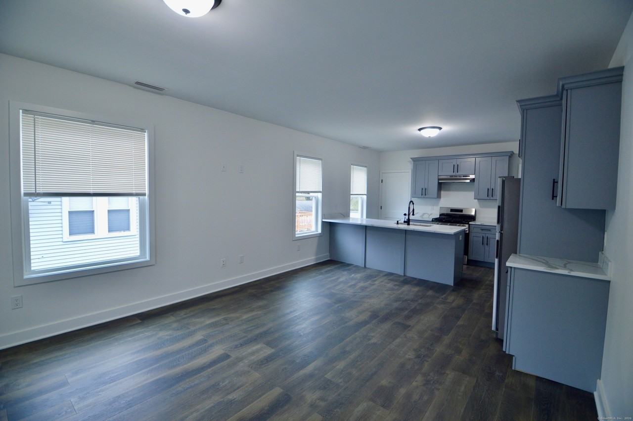 21 Nichols St - Photo 6 of 21